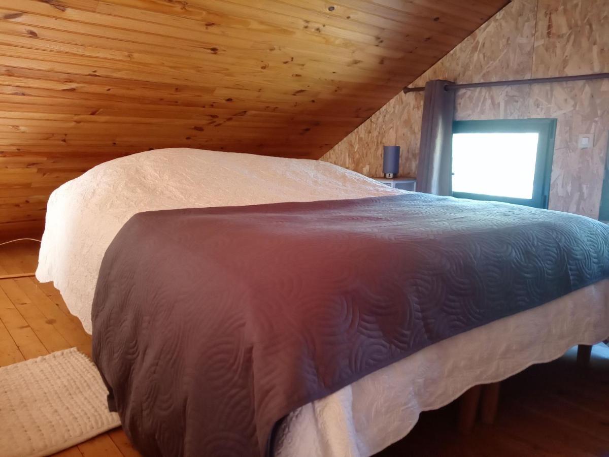 Chalet En Foret, Brame Du Cerf Valpuiseaux Exterior photo
